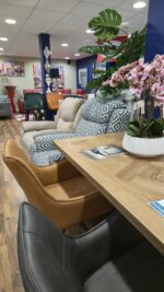 The Hugo Oak Veneer Table - Image 5